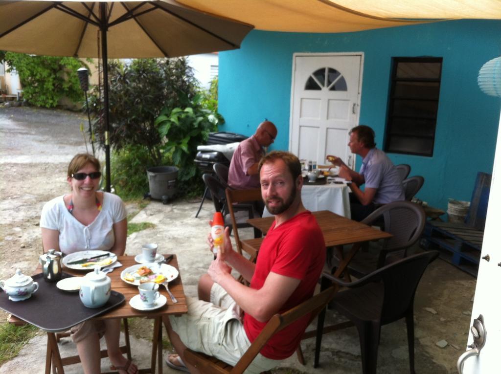 Vicky'S Keys Hostel Upper Prince's Quarter Ngoại thất bức ảnh