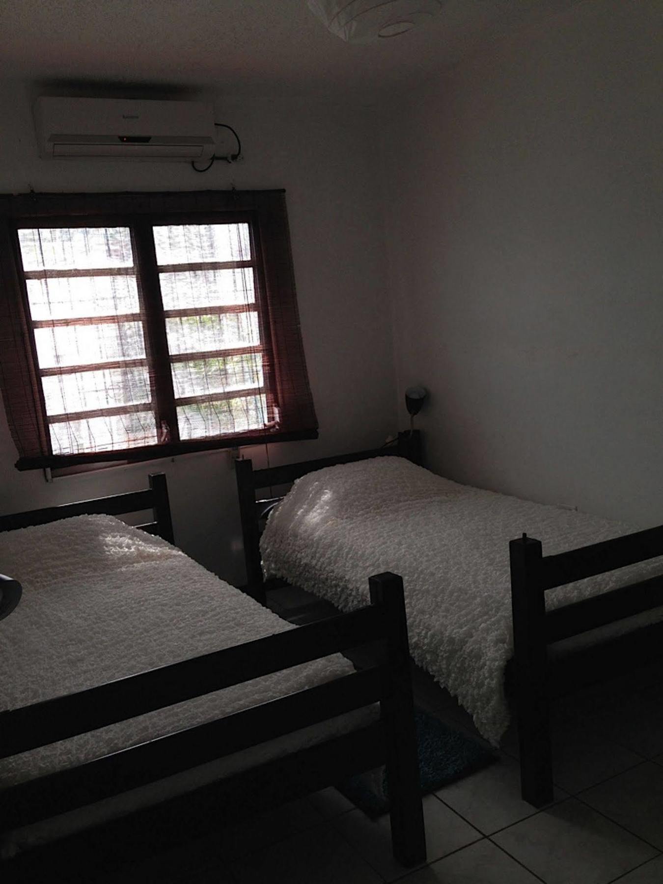 Vicky'S Keys Hostel Upper Prince's Quarter Ngoại thất bức ảnh