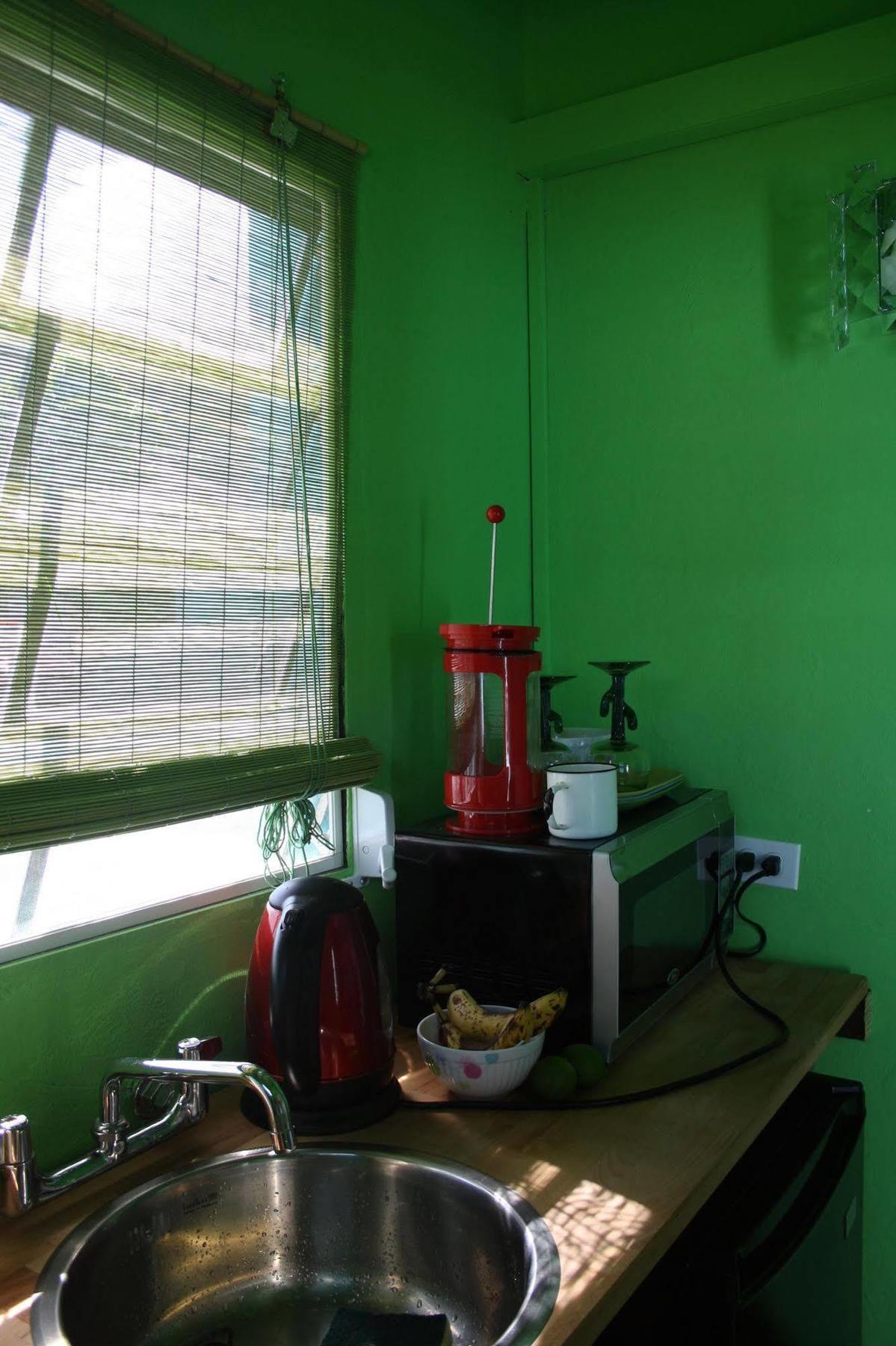 Vicky'S Keys Hostel Upper Prince's Quarter Ngoại thất bức ảnh